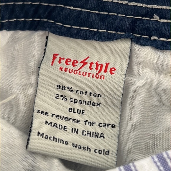 Free Style Revolution Shorts - Picture 8 of 8